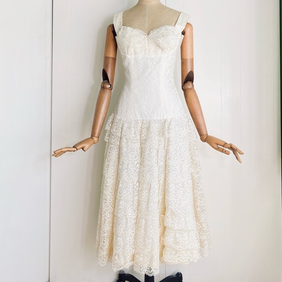 Lilli Diamond Lace Dress - Picture 4 of 13